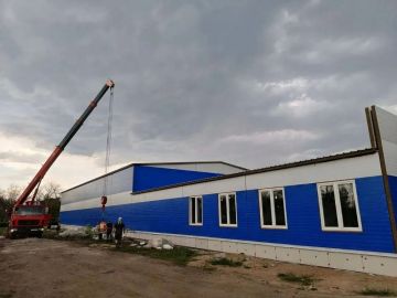В посёлке Юбилейный завершают строительство современного спорткомплекса