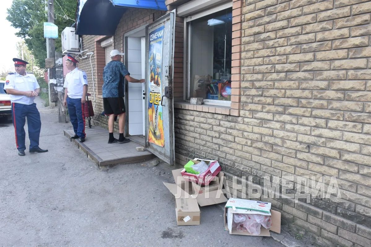 В поселке Белое состоялся профилактический рейд народных дружинников по соблюдению правил благоустройства В поселке Белое состоялся профилактический рейд народных дружинников по соблюдению правил благоустройства