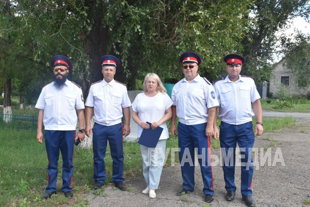 В поселке Белое состоялся профилактический рейд народных дружинников по соблюдению правил благоустройства В поселке Белое состоялся профилактический рейд народных дружинников по соблюдению правил благоустройства