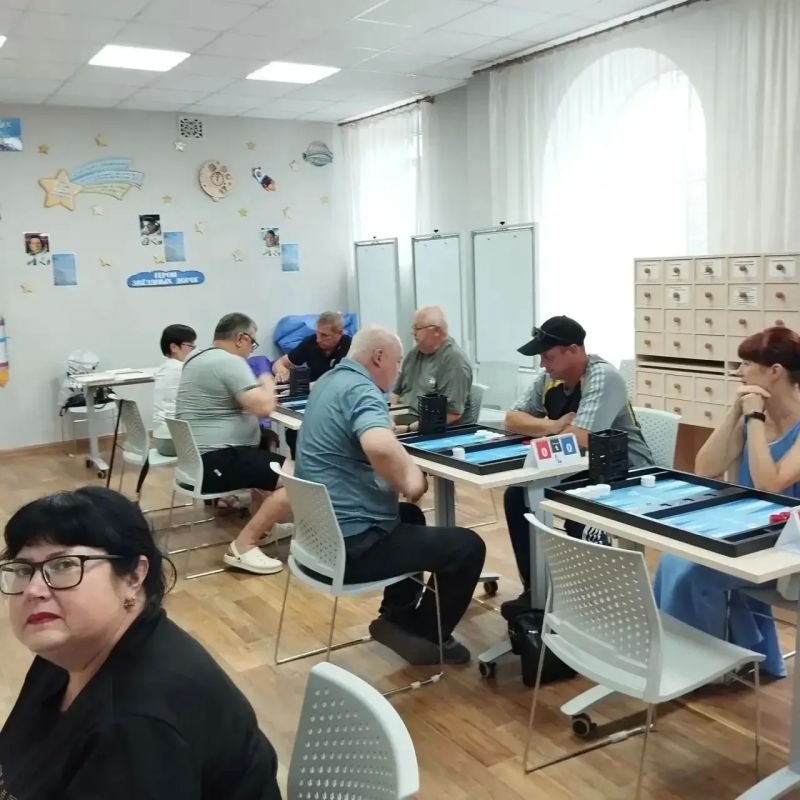 В Красном Луче состоялось знаковое событие в культурной и общественной жизни округа — официально открыт филиал Федерации "Нарды России" В Красном Луче состоялось знаковое событие в культурной и общественной жизни округа — официально открыт филиал Федерации "Нарды России"