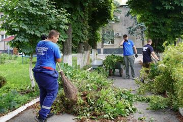 ЛугРО ВСКС присоединилось к благоустройству Луганского Республиканского дома ребёнка