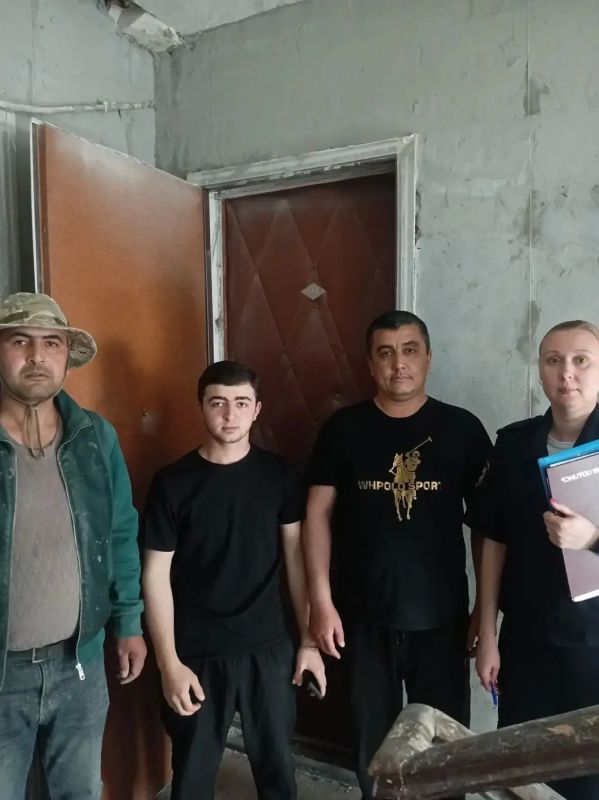 Полицейские Рубежного ведут проверки по линии миграционного контроля Полицейские Рубежного ведут проверки по линии миграционного контроля