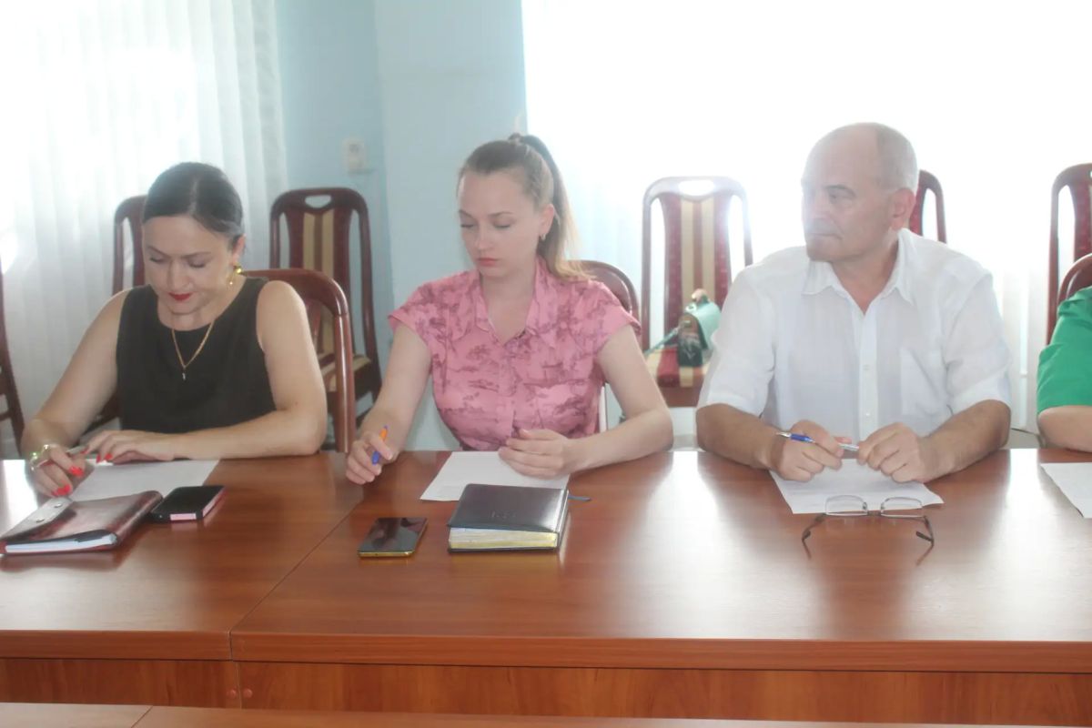 В Краснодоне состоялось заседание Совета по вопросам опеки и попечительства В Краснодоне состоялось заседание Совета по вопросам опеки и попечительства