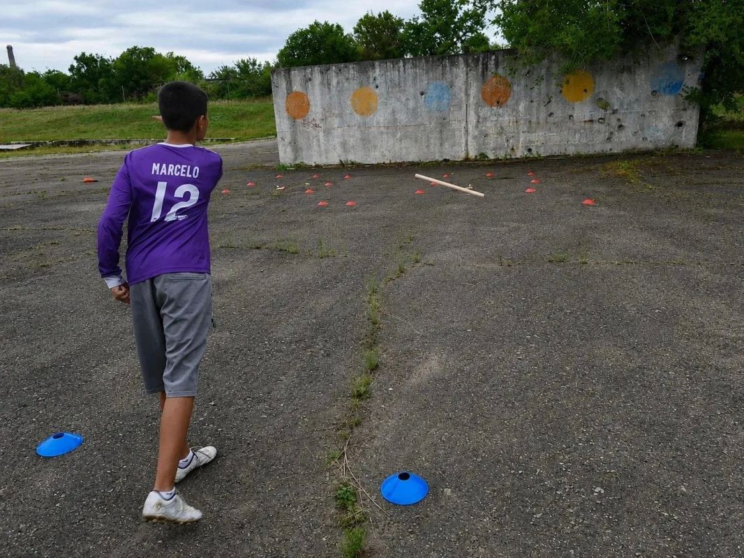 В Новосветловке прошёл турнир по городкам В Новосветловке прошёл турнир по городкам