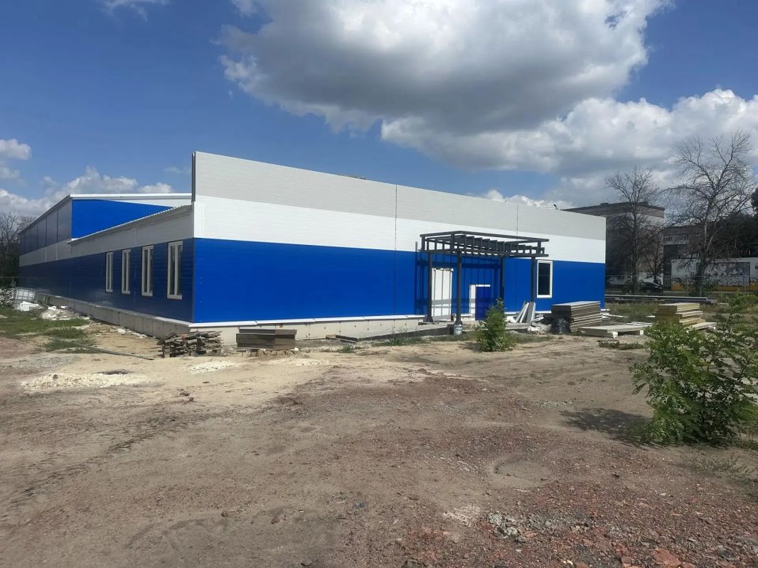 Рабочее выездное совещание прошло на спортивном объекте в поселке Юбилейном Рабочее выездное совещание прошло на спортивном объекте в поселке Юбилейном