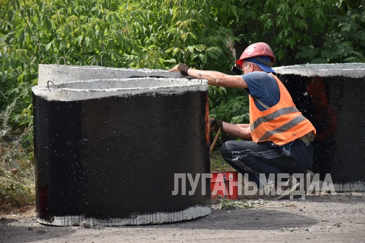 Единороссы Брянки в рамках Народной программы проинспектировали ход работ по капитальному ремонту самотечного коллектора Единороссы Брянки в рамках Народной программы проинспектировали ход работ по капитальному ремонту самотечного коллектора