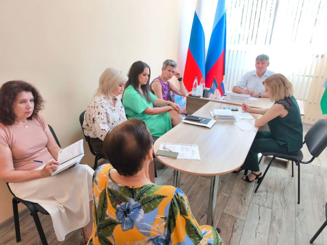 В Администрации Брянки прошёл приём граждан В Администрации Брянки прошёл приём граждан