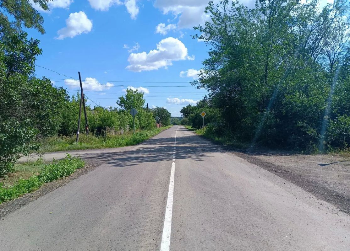 Ещё две дороги в Славяносербском округе помог отремонтировать Алтайский край Ещё две дороги в Славяносербском округе помог отремонтировать Алтайский край