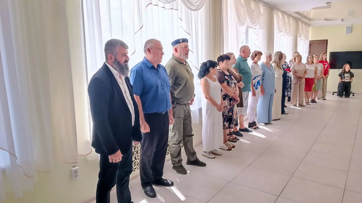 В Меловском центральном доме культуры состоялось открытие выставки «Без срока давности», организованной при поддержке федерального проекта, Фонда президентских грантов и Общероссийского общественного движения «Поисковое... В Меловском центральном доме культуры состоялось открытие выставки «Без срока давности», организованной при поддержке федерального проекта, Фонда президентских грантов и Общероссийского общественного движения «Поисковое...