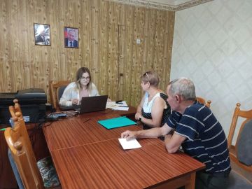 Сегодня в отделе жизнеобеспечения г. Вахрушево состоялся очередной выездной прием ГБУ ЛНР «МФЦ»