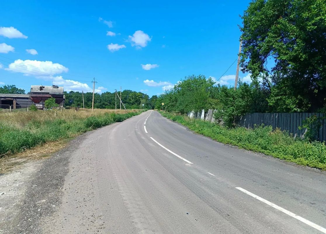 Ещё две дороги в Славяносербском округе помог отремонтировать Алтайский край Ещё две дороги в Славяносербском округе помог отремонтировать Алтайский край