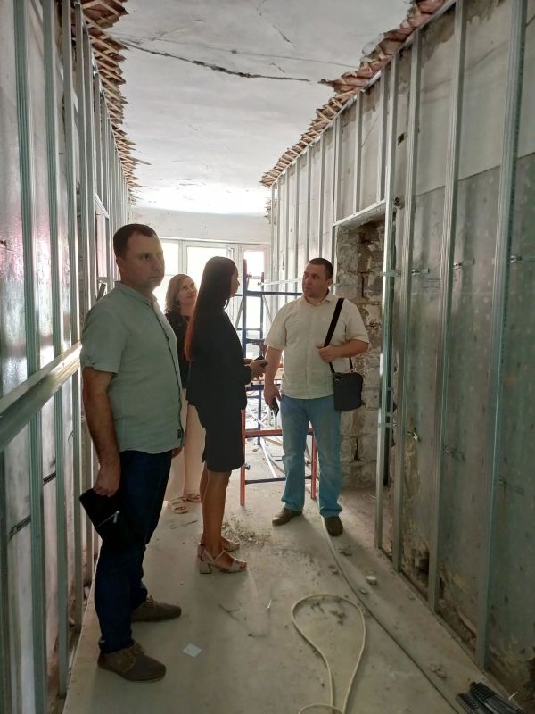 Валерий Галинкин: В рамках партийного проекта «Здоровое будущее» Единой России в Лутугинском муниципальном округе продолжается общественный мониторинг модернизации объектов здравоохранения Валерий Галинкин: В рамках партийного проекта «Здоровое будущее» Единой России в Лутугинском муниципальном округе продолжается общественный мониторинг модернизации объектов здравоохранения