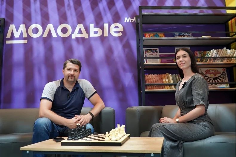 ДЕЛОМ ЕДИНЫ: руководитель Свердловского молодёжного центра Ирина Заверуха ДЕЛОМ ЕДИНЫ: руководитель Свердловского молодёжного центра Ирина Заверуха