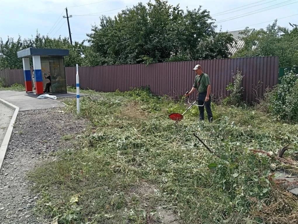 Андрей Рубанцов: В Ровеньках продолжаются работы по благоустройству территорий Андрей Рубанцов: В Ровеньках продолжаются работы по благоустройству территорий