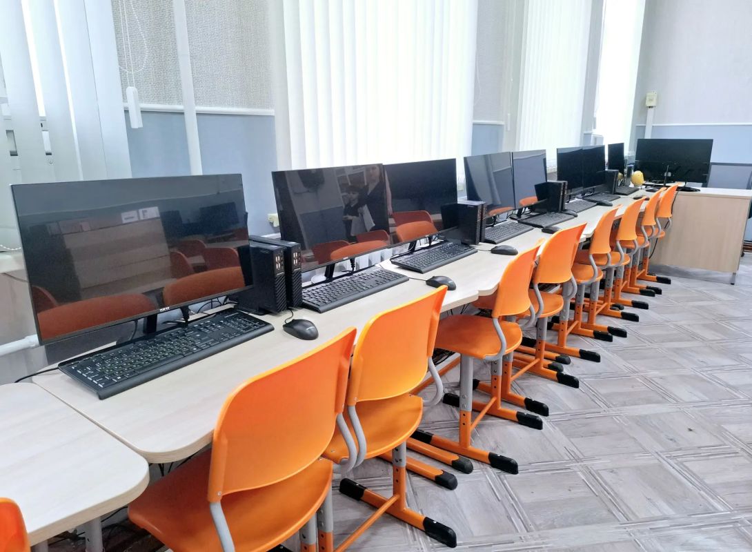 В Красном Луче началась приемка образовательных учреждений к началу нового учебного года В Красном Луче началась приемка образовательных учреждений к началу нового учебного года