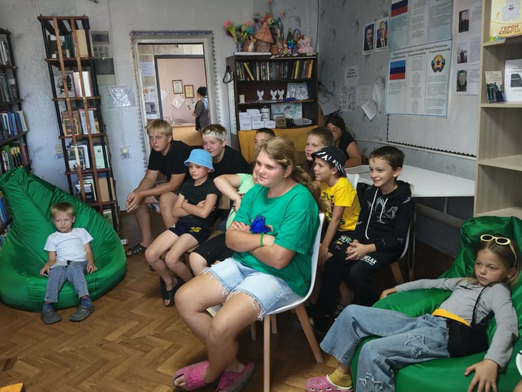 В Петро-Николаевской библиотеке прошла викторина «Сказки народов России» В Петро-Николаевской библиотеке прошла викторина «Сказки народов России»