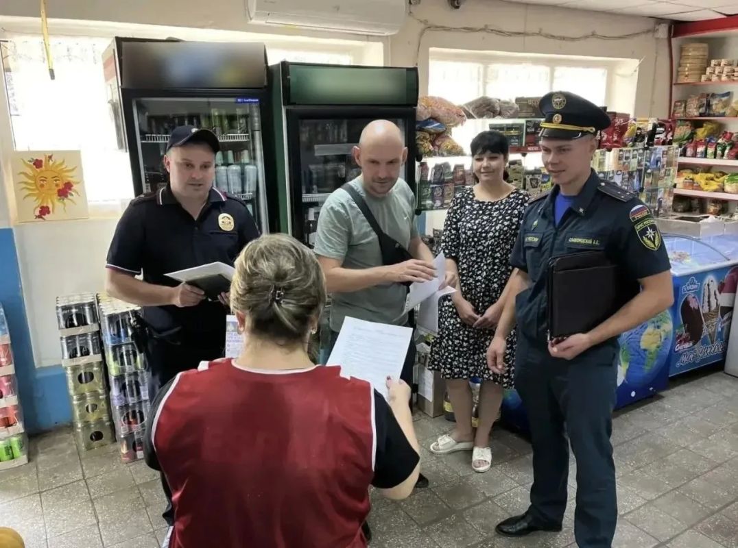 Полицейские Марковского округа проводят профилактические рейды в период особого противопожарного режима Полицейские Марковского округа проводят профилактические рейды в период особого противопожарного режима