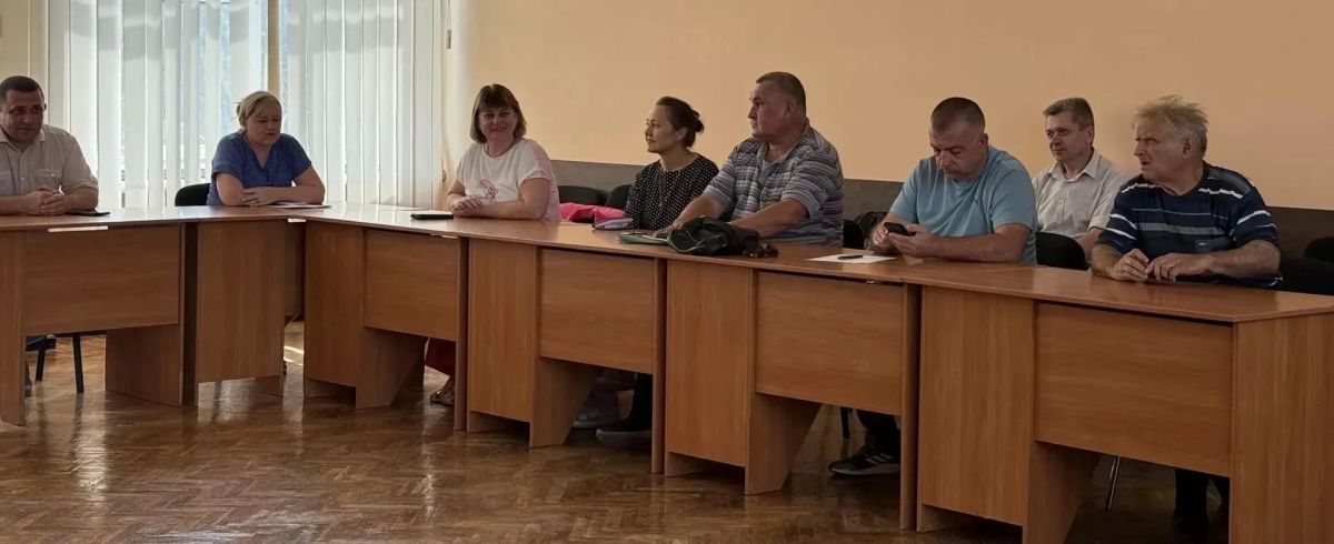 Депутаты Народного Совета ЛНР Дмитрий Хорошилов и Ян Лещенко побывали с рабочим визитом в Лутугино Депутаты Народного Совета ЛНР Дмитрий Хорошилов и Ян Лещенко побывали с рабочим визитом в Лутугино