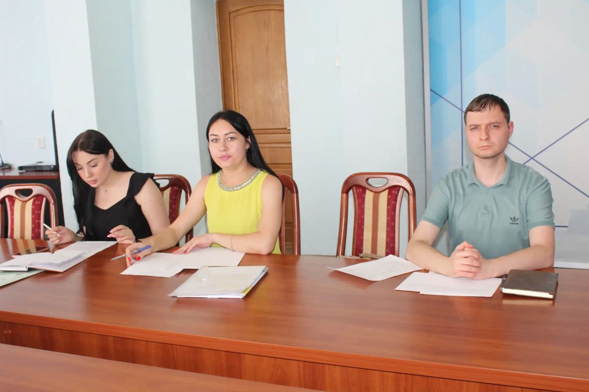 В Краснодоне проведено плановое совещание по подготовке к осенне - зимнему периоду 2026–2027 годов В Краснодоне проведено плановое совещание по подготовке к осенне - зимнему периоду 2026–2027 годов