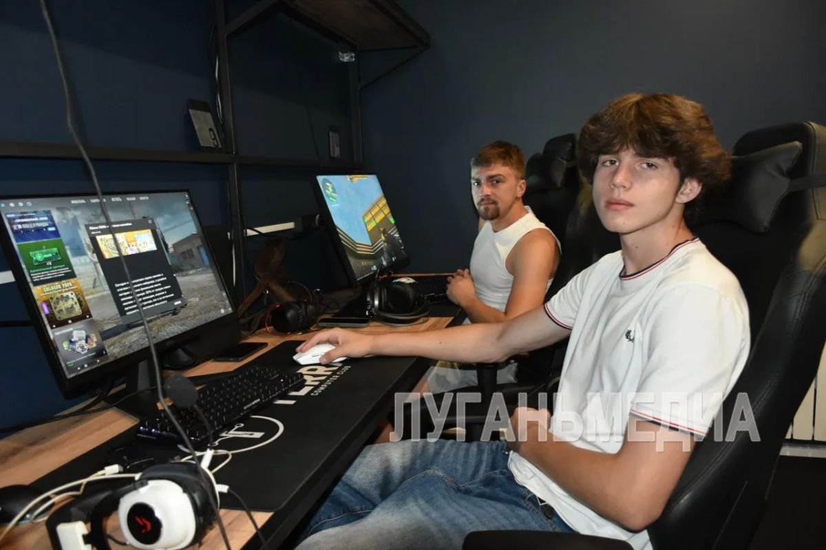 В Антраците прошли киберспортивные соревнования по игре Контр-страйк 2 В Антраците прошли киберспортивные соревнования по игре Контр-страйк 2
