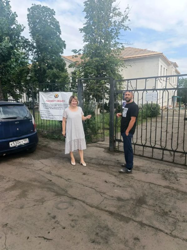 В Ровеньках продолжается ремонт школ при поддержке Республики Коми В Ровеньках продолжается ремонт школ при поддержке Республики Коми