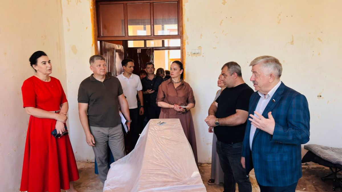 В Луганске по Народной программе идет капитальный ремонт музыкальной школы №1 В Луганске по Народной программе идет капитальный ремонт музыкальной школы №1