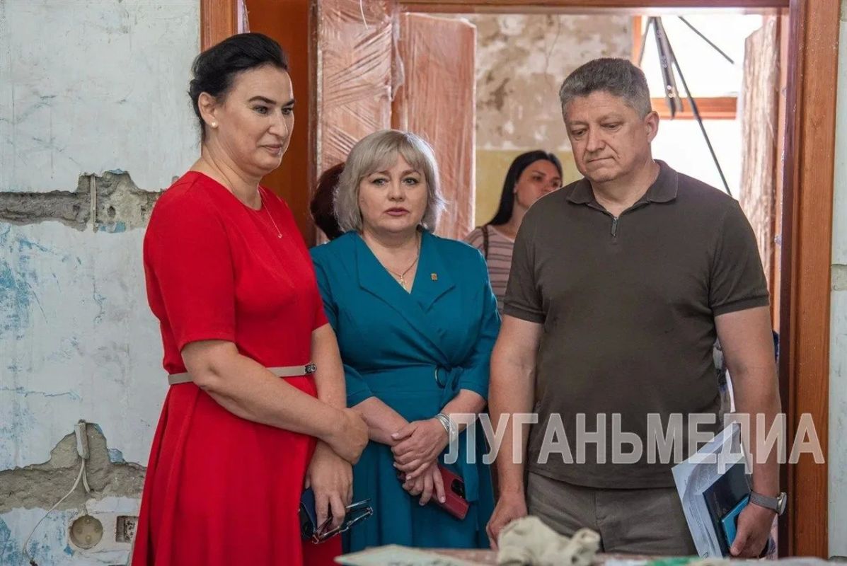 В луганской музыкальной школе №1 идет реконструкция одного из корпусов В луганской музыкальной школе №1 идет реконструкция одного из корпусов