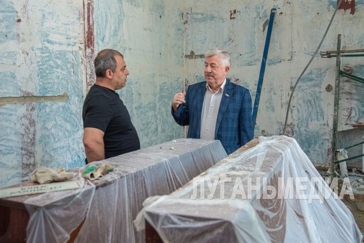 В луганской музыкальной школе №1 идет реконструкция одного из корпусов В луганской музыкальной школе №1 идет реконструкция одного из корпусов
