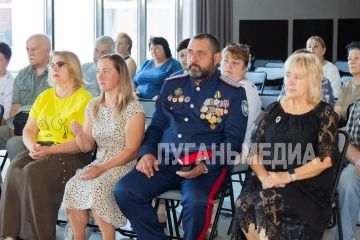 В Станице Луганской семьям погибших участников СВО вручены государственные награды РФ