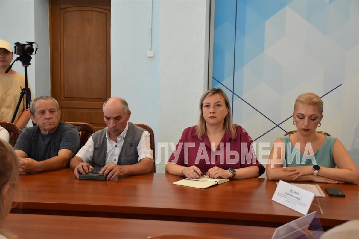 В Краснодоне обсудили развитие сфер жизнедеятельности округа В Краснодоне обсудили развитие сфер жизнедеятельности округа