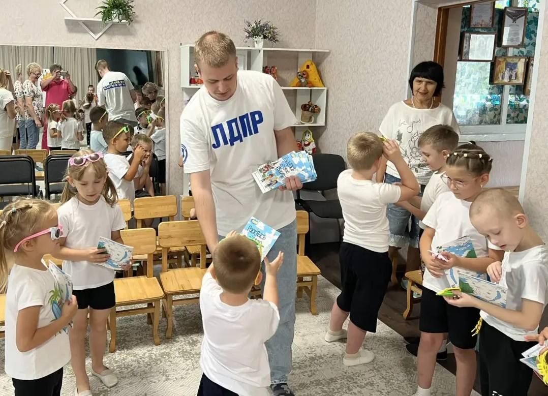 Раскрась свою Россию!. Это солнечное утро в «Золотом Ключике», в разгар лета, запомнится надолго Раскрась свою Россию!. Это солнечное утро в «Золотом Ключике», в разгар лета, запомнится надолго