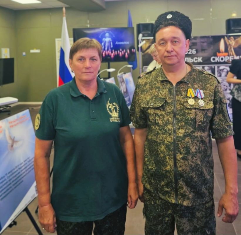 Почтили память детей Донбасса Почтили память детей Донбасса
