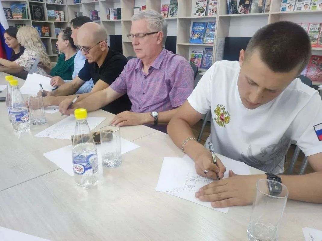 В Антраците прошла встреча представителей муниципальных образований городов Антрацит, Ровеньки и Свердловск, посвящённая развитию молодёжной политики и повышению эффективности государственных программ для подрастающего... В Антраците прошла встреча представителей муниципальных образований городов Антрацит, Ровеньки и Свердловск, посвящённая развитию молодёжной политики и повышению эффективности государственных программ для подрастающего...