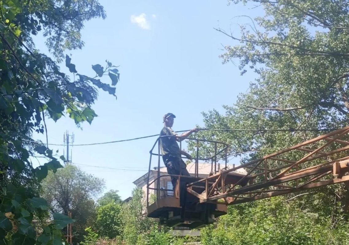 Коммунальными службами проведены работы на территории города Коммунальными службами проведены работы на территории города