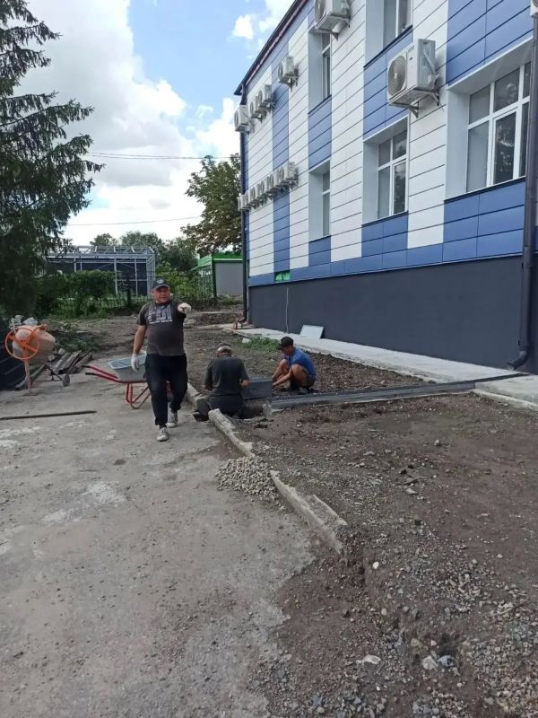 В здании Администрации Беловодского муниципального округа полным ходом идут работы по комплексному обновлению В здании Администрации Беловодского муниципального округа полным ходом идут работы по комплексному обновлению