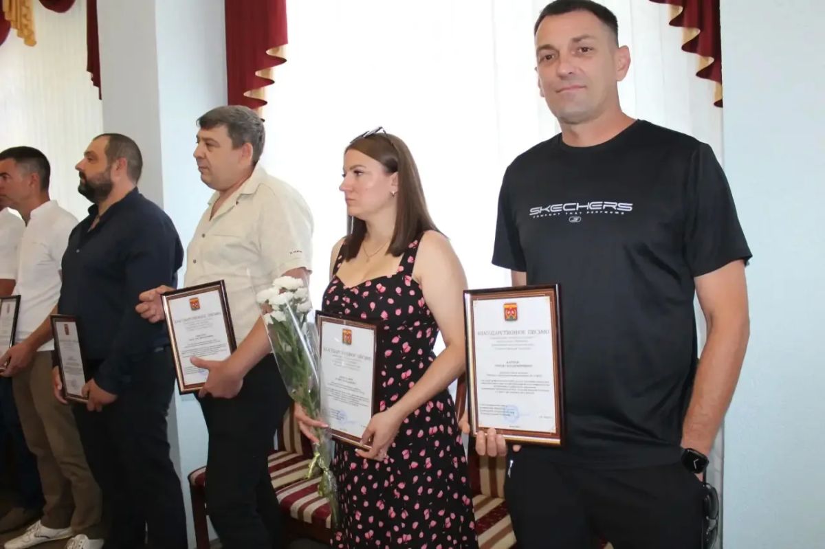 Сегодня хочется сказать особые слова о тех, кто день за днем творит облик нашего округа Сегодня хочется сказать особые слова о тех, кто день за днем творит облик нашего округа