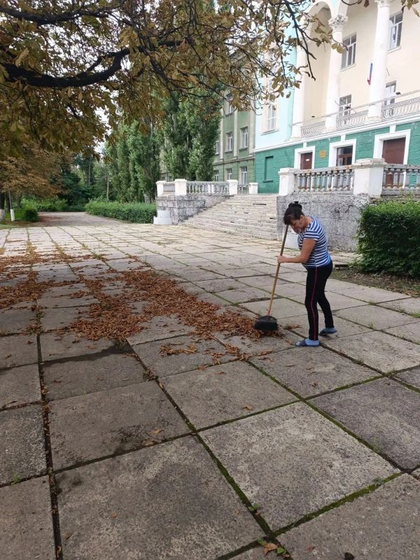 В учреждениях культуры и спорта нашего округа ведутся работы по благоустройству территорий В учреждениях культуры и спорта нашего округа ведутся работы по благоустройству территорий