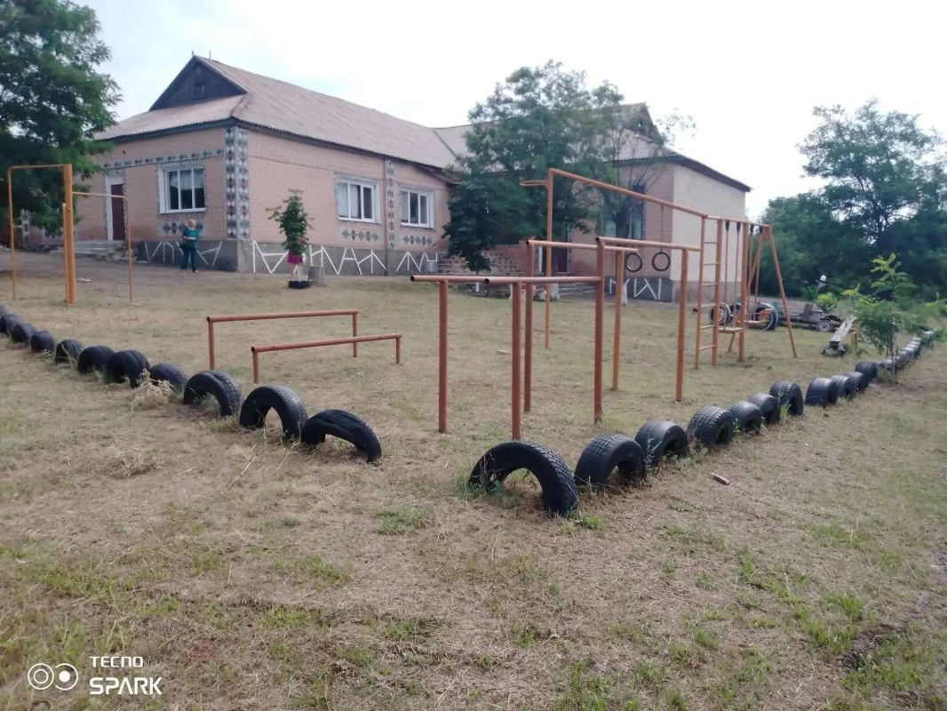 В учреждениях культуры и спорта нашего округа ведутся работы по благоустройству территорий В учреждениях культуры и спорта нашего округа ведутся работы по благоустройству территорий