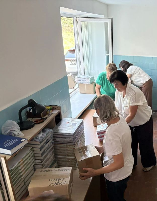 Библиотеки Краснодонского района получили масштабное пополнение книжного фонда Библиотеки Краснодонского района получили масштабное пополнение книжного фонда