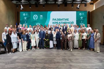 Как превратить культурные традиции в драйвер экономики? Смогут ли в ЛНР появиться креативные кластеры федерального уровня? И какие инструменты помогут местным мастерам стать соавторами регионального бренда?