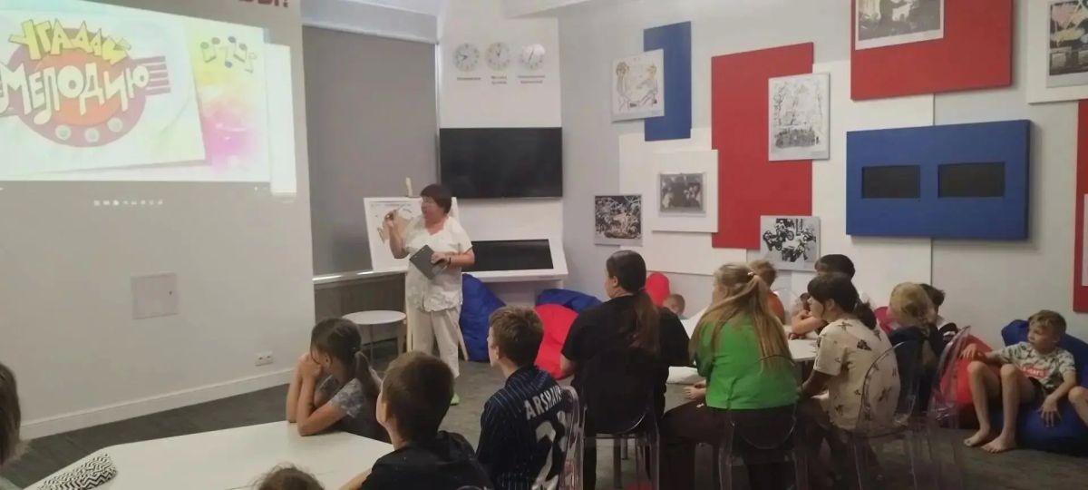 В Детском центре Лутугинского РДК прошла викторина по любимым мультфильмам В Детском центре Лутугинского РДК прошла викторина по любимым мультфильмам