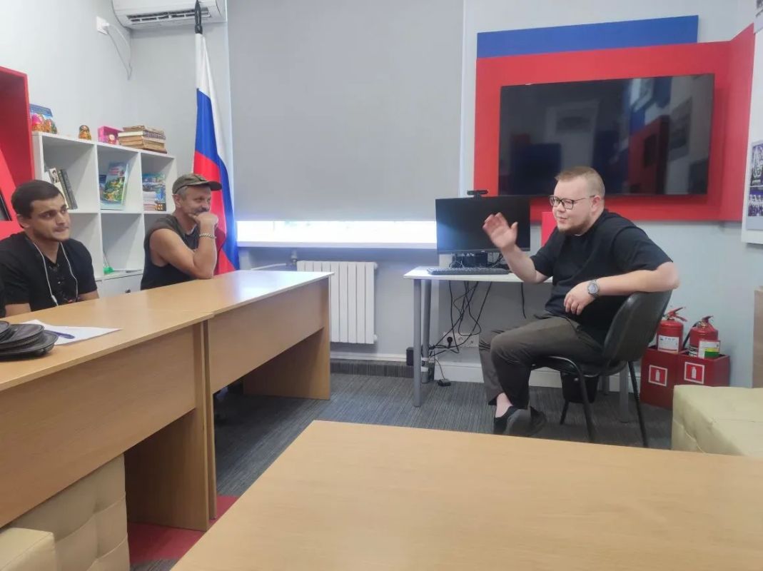 В модельной библиотеки состоялся не просто лекция, а откровенный диалог о самом главном В модельной библиотеки состоялся не просто лекция, а откровенный диалог о самом главном