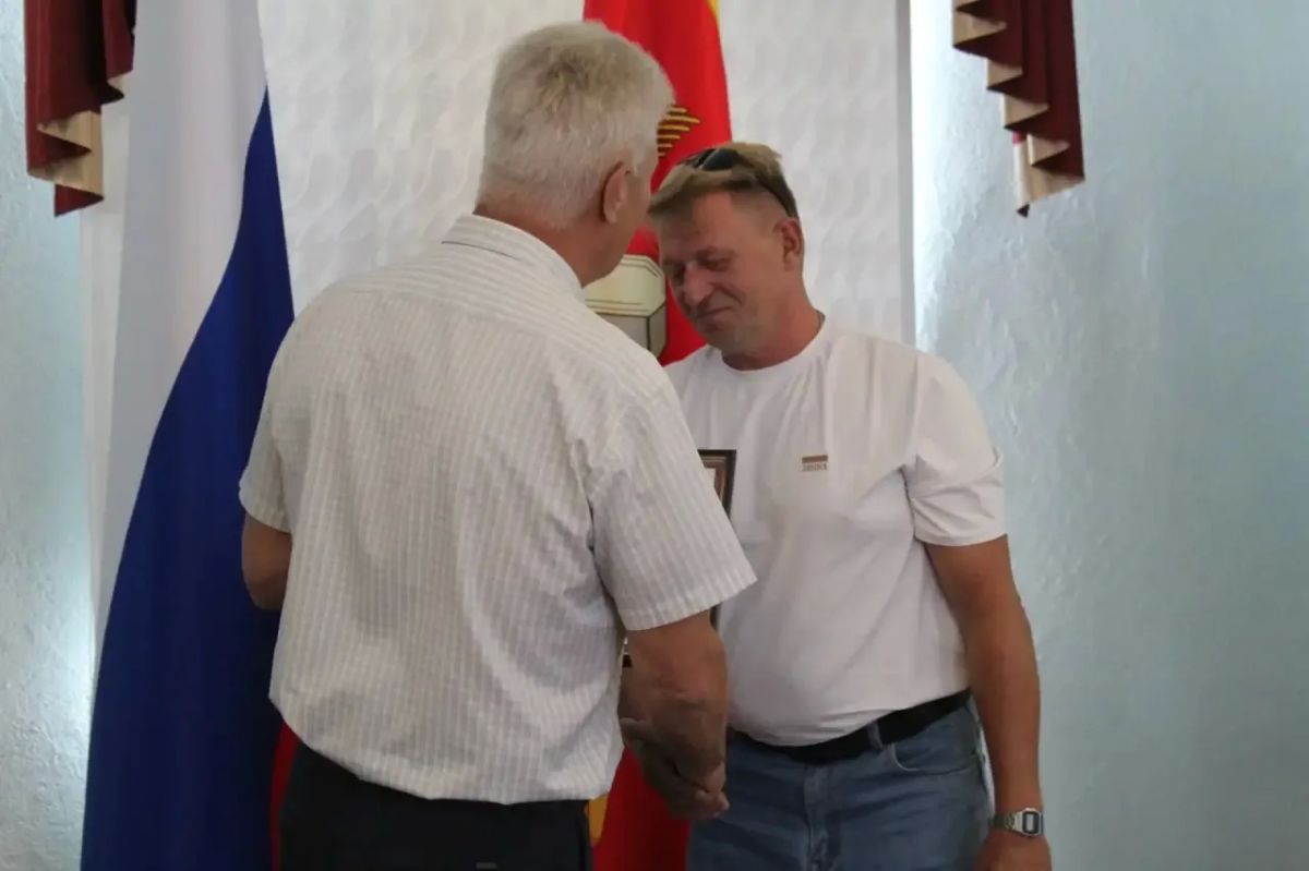 Сегодня хочется сказать особые слова о тех, кто день за днем творит облик нашего округа Сегодня хочется сказать особые слова о тех, кто день за днем творит облик нашего округа