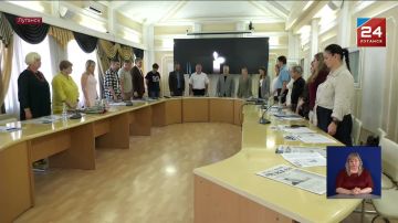 Всего один источник информации – для жителей блокадного Луганска: 12 лет назад газета «XXI век – ЛНР» выпустила первый боевой листок