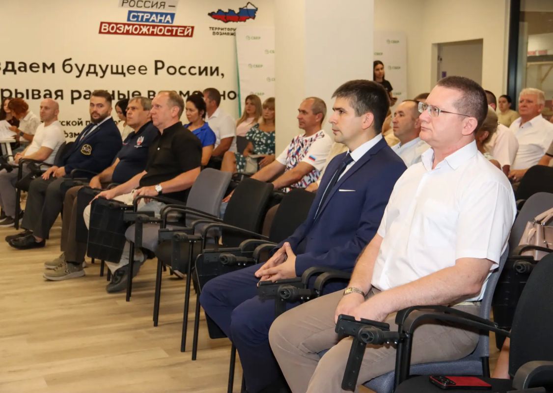 Маяки спорта: в Луганске чествовали наставников и тренеров республики Маяки спорта: в Луганске чествовали наставников и тренеров республики