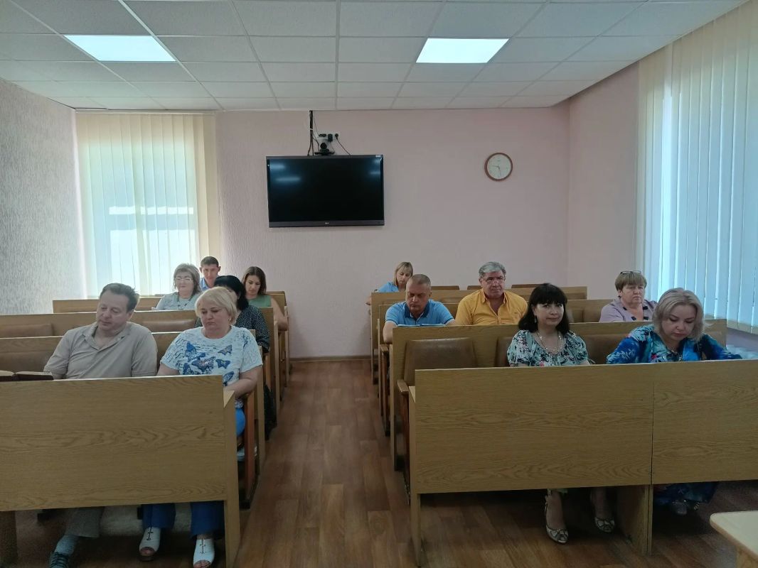 В Администрации города Ровеньки состоялось плановое рабочее совещание В Администрации города Ровеньки состоялось плановое рабочее совещание