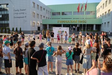 Для жителей квартала Степной в Луганске прошел праздник двора