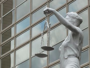 Судебной коллегией по уголовным делам Верховного Суда Луганской Народной Республики проверена законность приговора Алчевского городского суда в отношении гражданина Л., осужденного за совершение преступления...