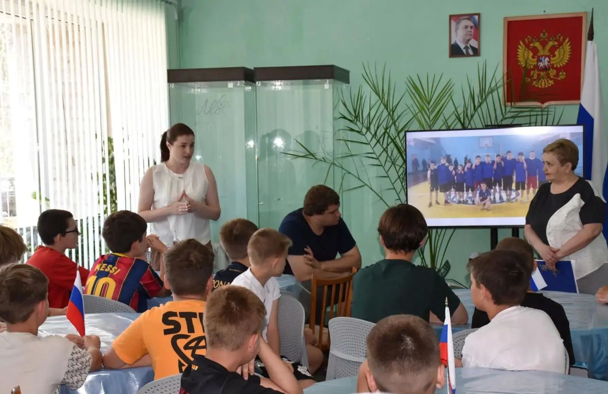 В Кировском историко- художественном музее состоялось тематическое мероприятие «Спорт в городе: вехи и лица», посвященное Дню физкультурника В Кировском историко- художественном музее состоялось тематическое мероприятие «Спорт в городе: вехи и лица», посвященное Дню физкультурника