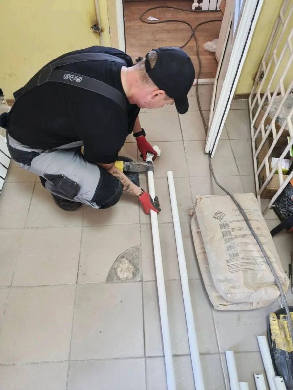 Теплотехники из Удмуртии закончили сварку главных труб отопления в сельской администрации Теплотехники из Удмуртии закончили сварку главных труб отопления в сельской администрации